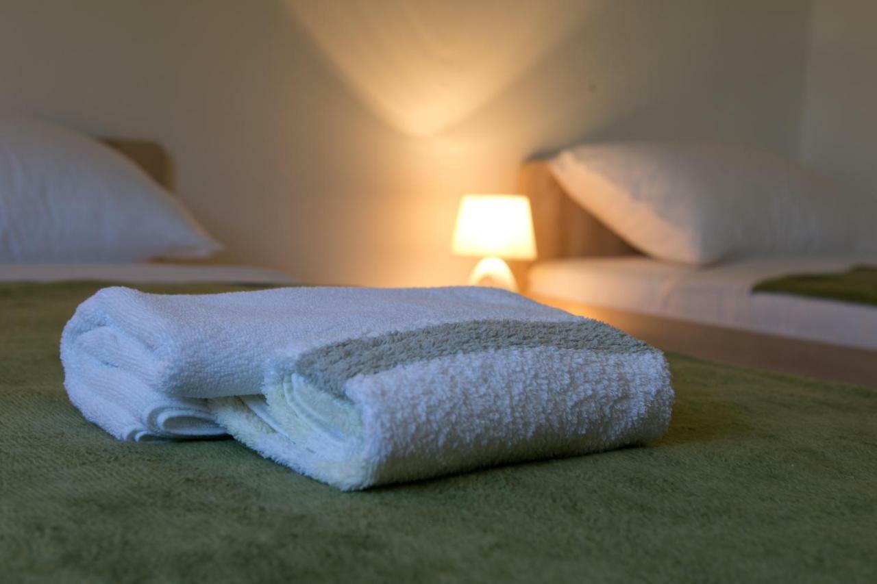 Apartman Lori Otočac Eksteriør bilde