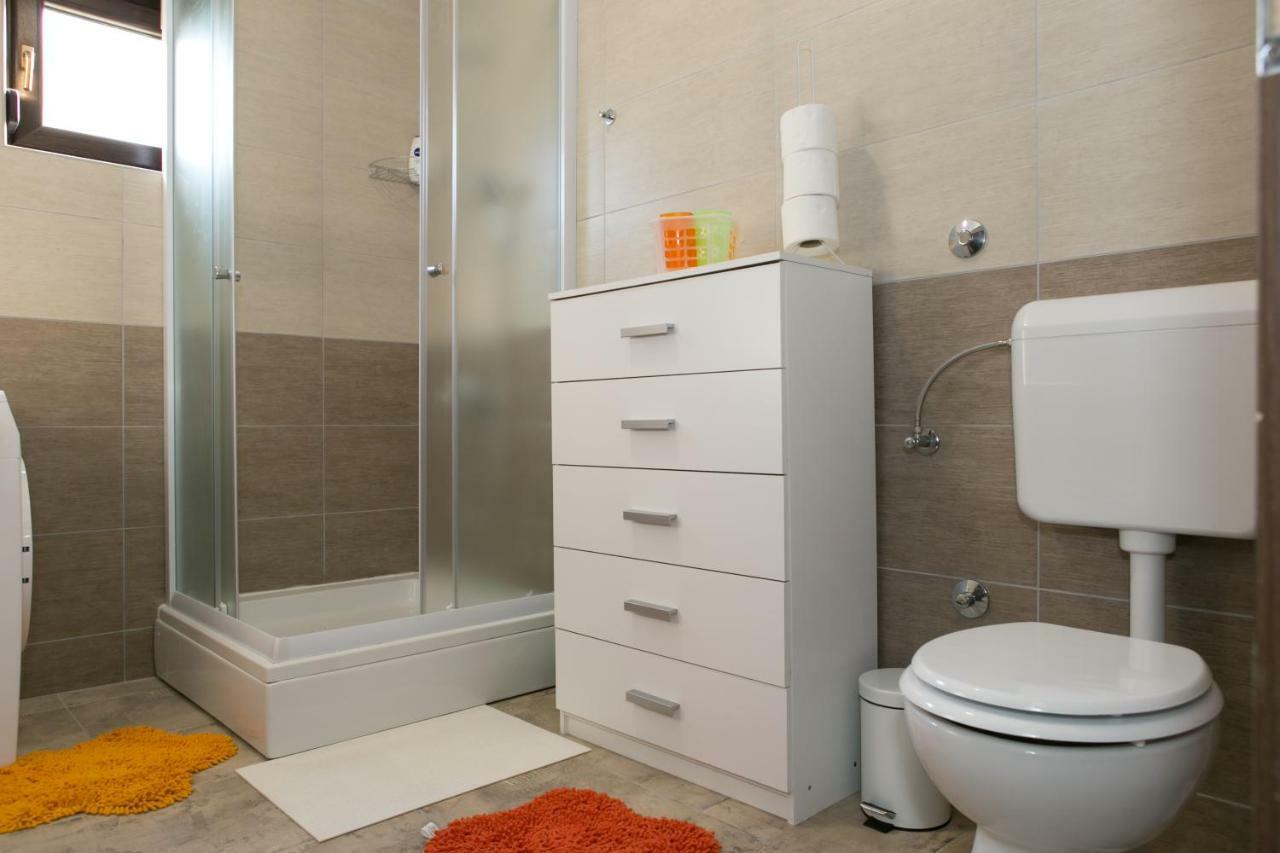 Apartman Lori Otočac Eksteriør bilde