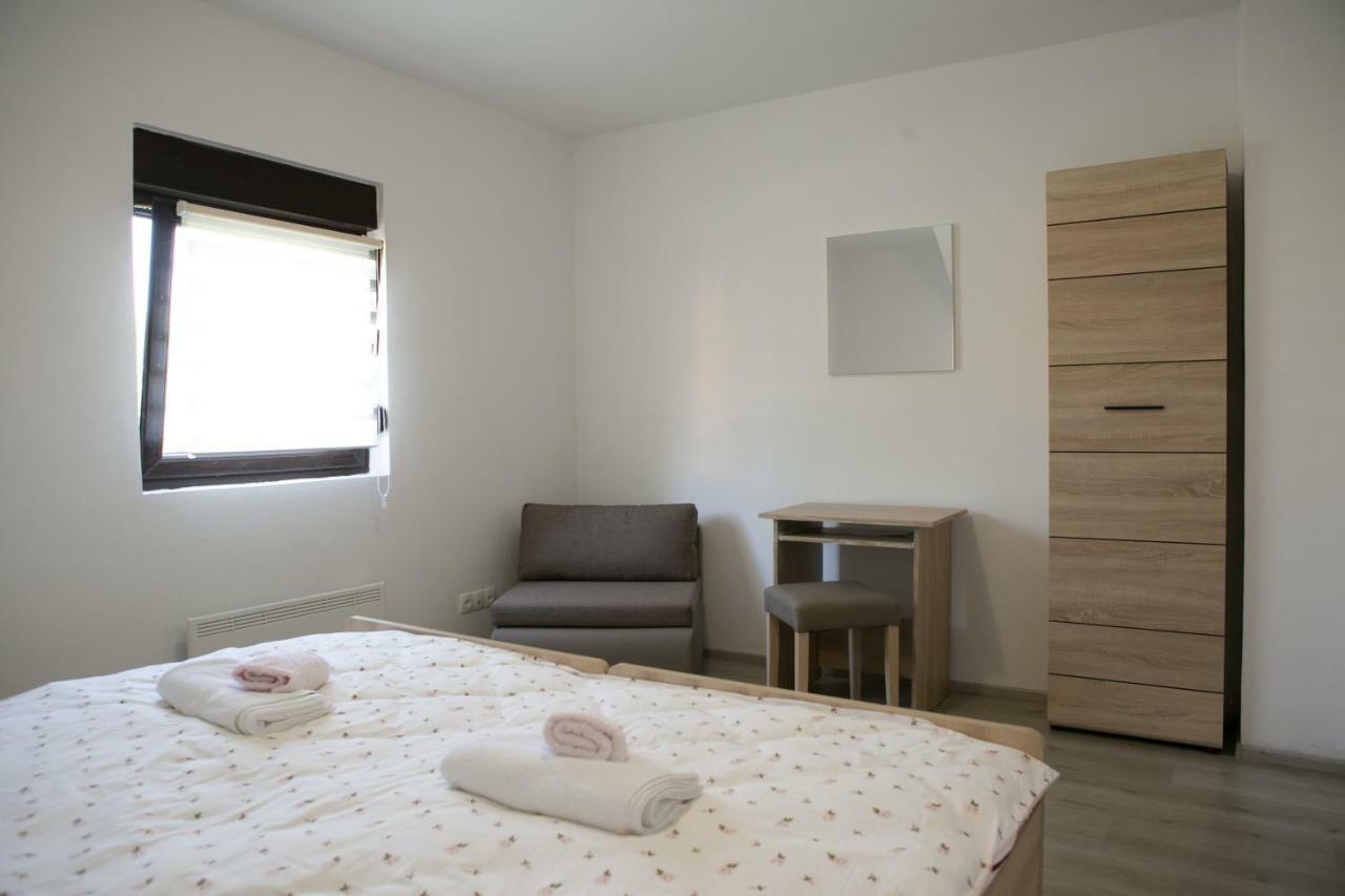 Apartman Lori Otočac Eksteriør bilde