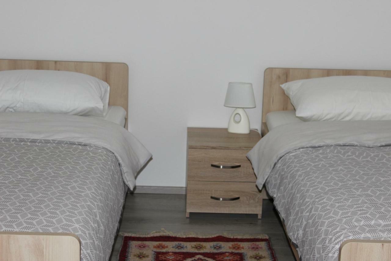 Apartman Lori Otočac Eksteriør bilde